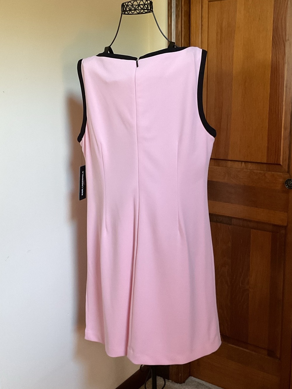 KARL LAGERFELD PARIS
Women's Contrast Trim Sheath Dress, 14 - Picture 4 of 8